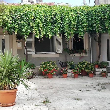 Studio Apartman Lenka سبليت المظهر الخارجي الصورة