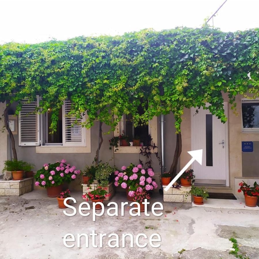 Studio Apartman Lenka سبليت المظهر الخارجي الصورة